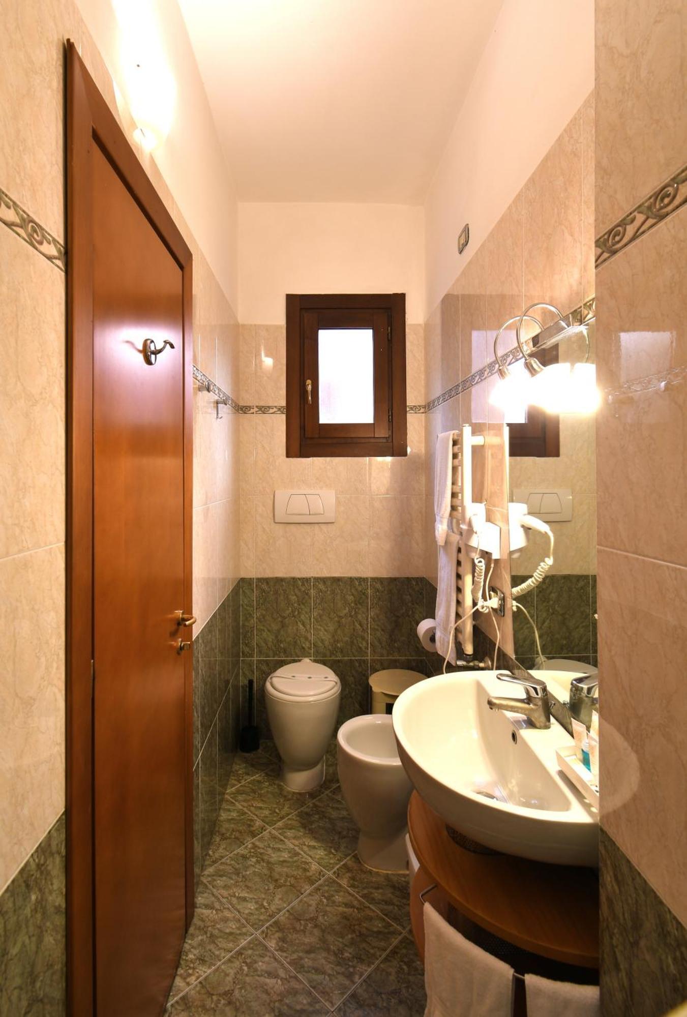 Hotel Cavour 라팔로 외부 사진