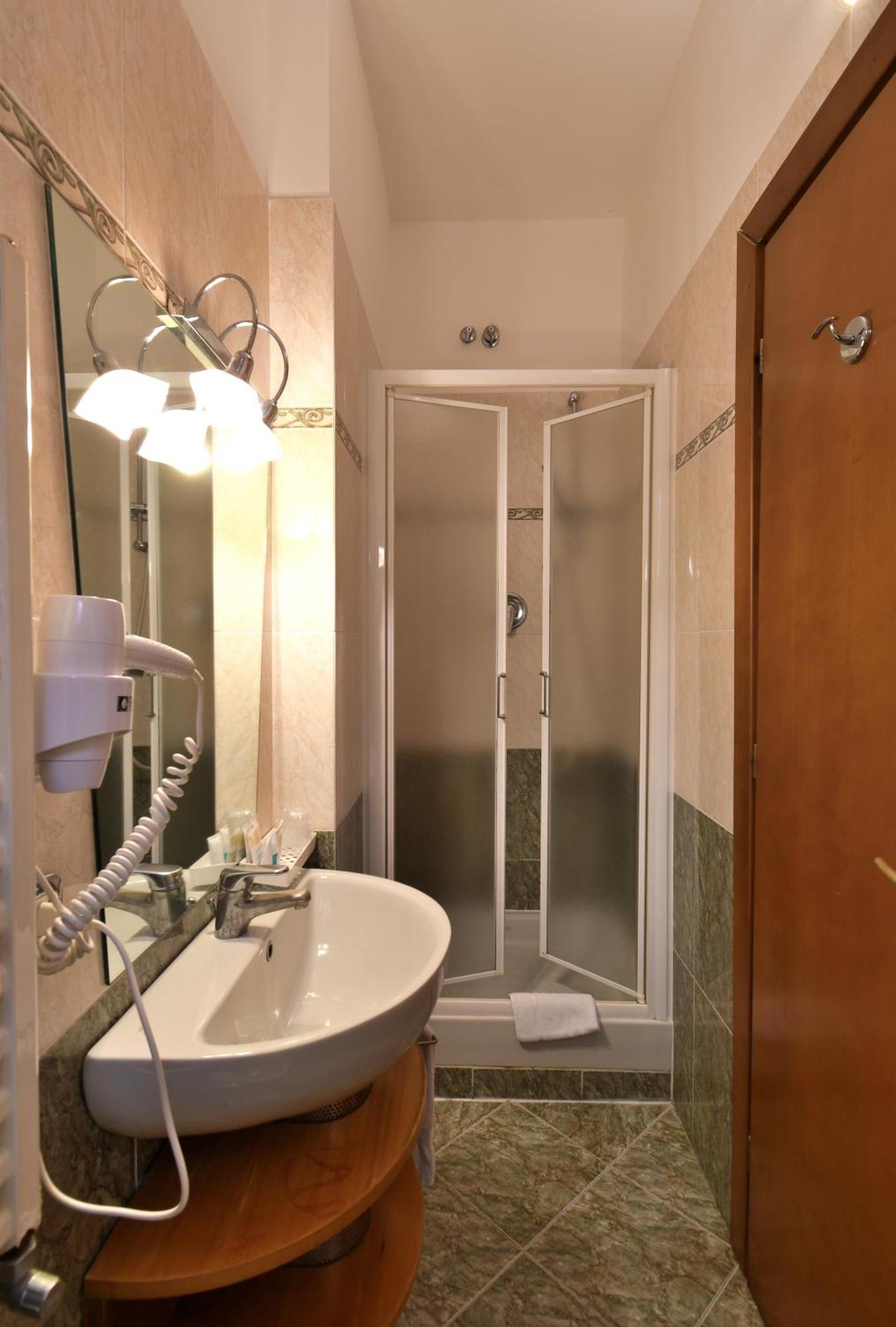 Hotel Cavour 라팔로 외부 사진